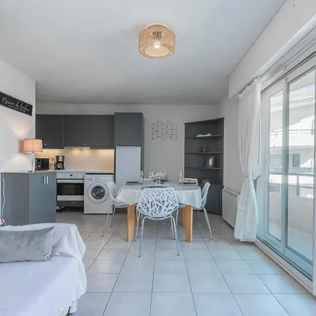 Apartment With Private Indoor Parking