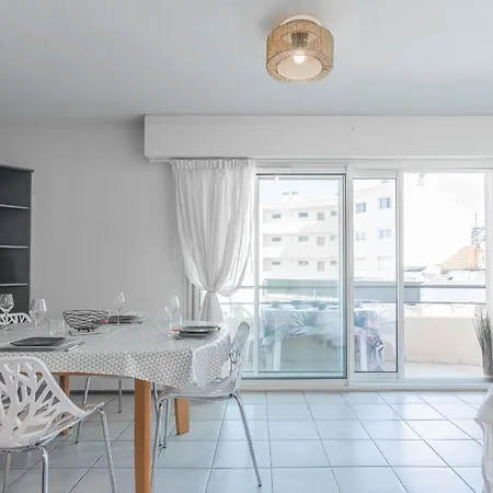 With Private Indoor Parking סן-מקסים