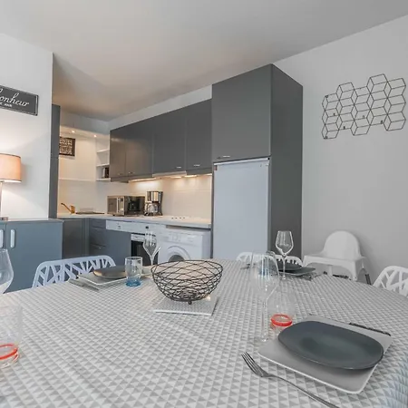 Apartman With Private Indoor Parking